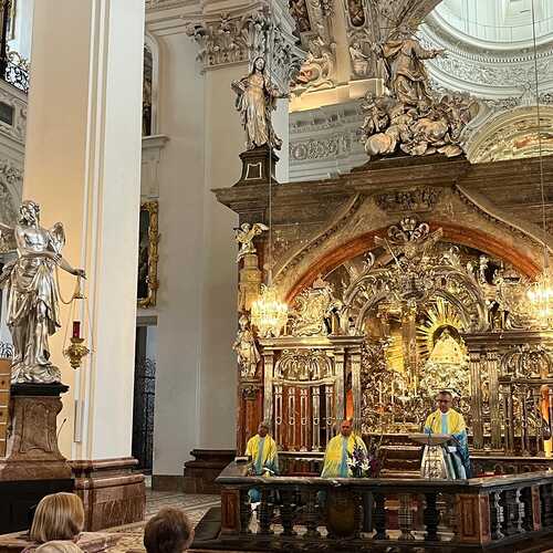 Heilige Messe in der Basilika Mariazell